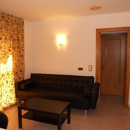 Apartamentos Indasol Салоу Екстер'єр фото