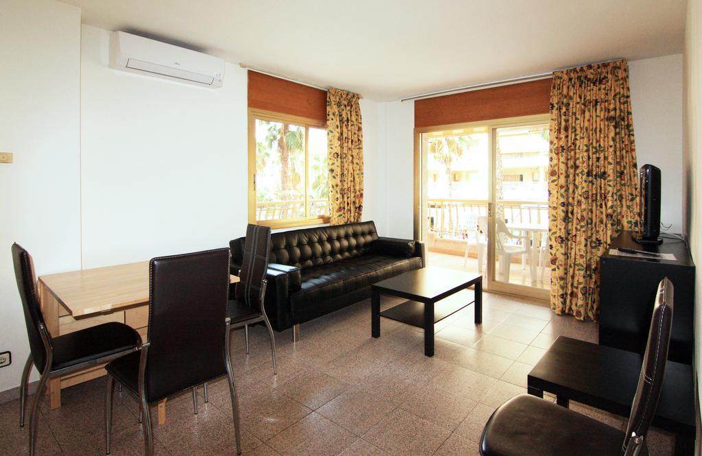 Apartamentos Indasol Салоу Екстер'єр фото
