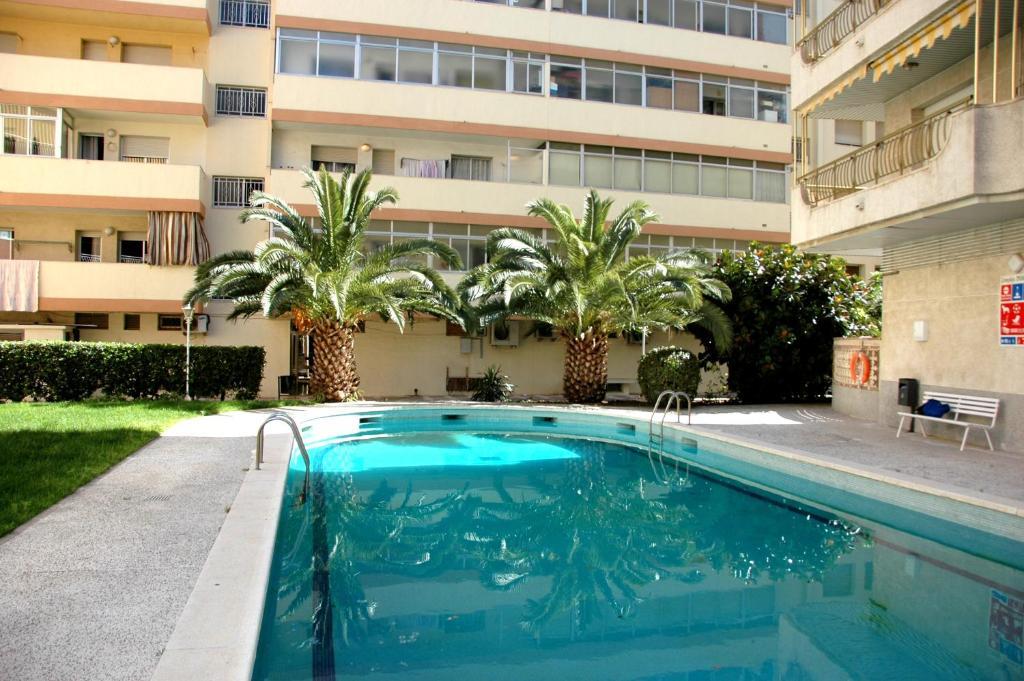 Apartamentos Indasol Салоу Екстер'єр фото