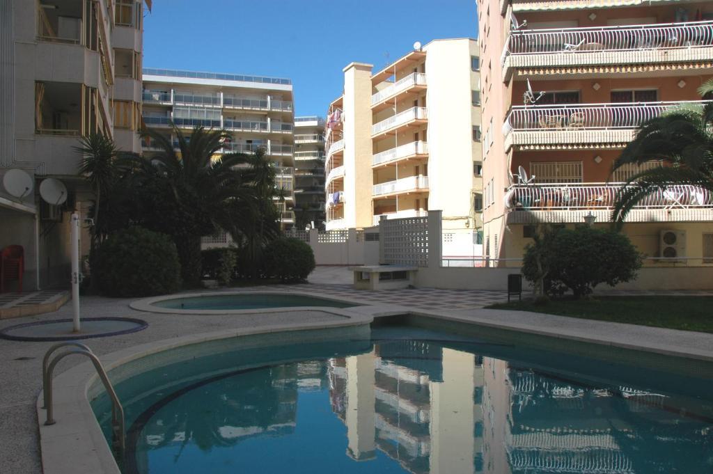 Apartamentos Indasol Салоу Екстер'єр фото