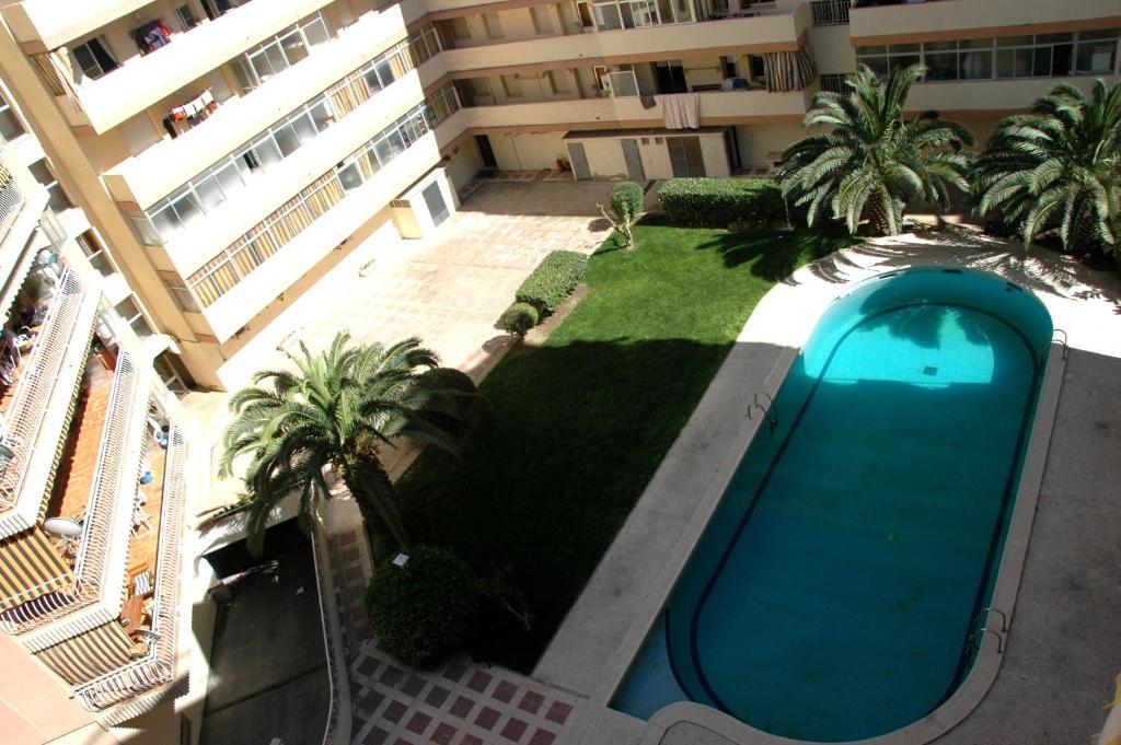 Apartamentos Indasol Салоу Екстер'єр фото