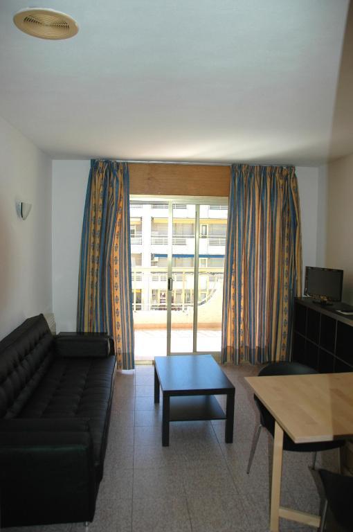 Apartamentos Indasol Салоу Екстер'єр фото